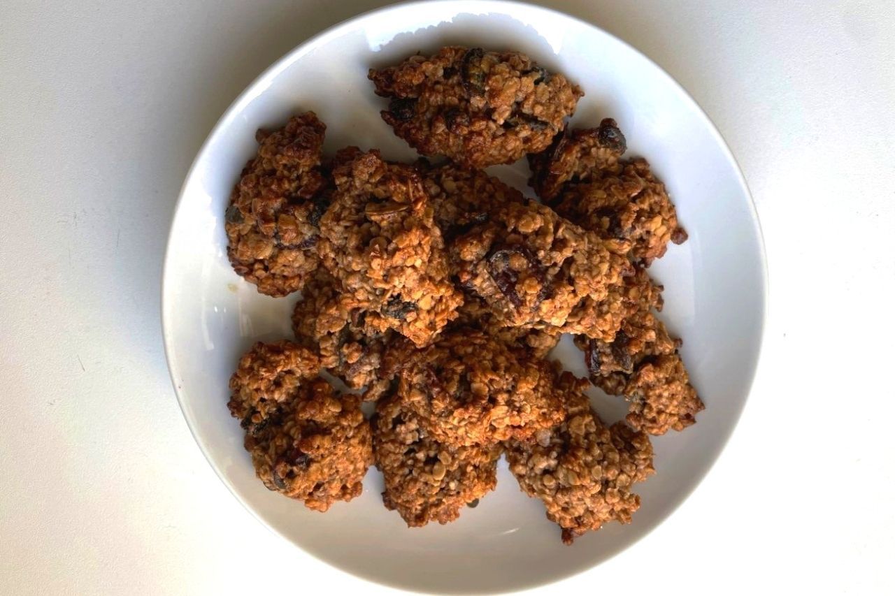 Healthy Manuka Honey and Rolled Oats Cookies Recipe - TURNER New Zealand
